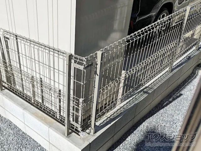 千葉県市原市のYKKAPのフェンス・柵・塀 イーネットフェンス 3F型　自由柱施工 施工例