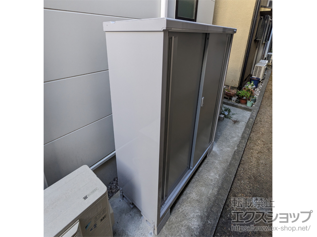 大阪府柏原市のの物置・屋外倉庫 シンプリー 一般型 1320×515×1603 MJX-135D-P-PS 施工例