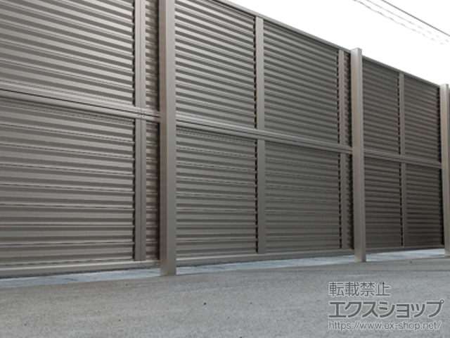宮城県仙台市ののフェンス・柵 ミエーネフェンス 目隠しルーバータイプ 2段支柱 自立建て用 施工例