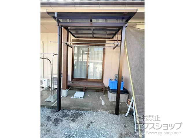 鹿児島県薩摩川内市のYKKAPのテラス屋根 ソラリア F型 テラスタイプ 単体 積雪～20cm対応＋吊り下げ式固定物干し 施工例