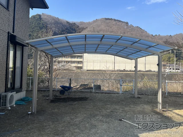 群馬県桐生市のYKKAPのカーポート アリュース ツイン 積雪〜20cm対応 施工例