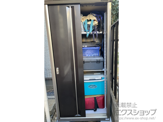 埼玉県さいたま市のの物置・屋外倉庫 ナイソーシスター　900×720×1903（KMW-097E） KMW-097E-CB 施工例