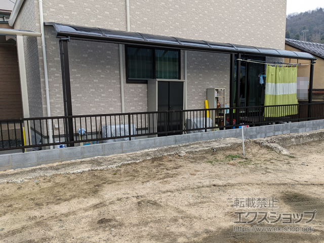 広島県福山市新市ののテラス屋根 ソラリア R型 テラスタイプ 単体 積雪〜20cm対応 施工例