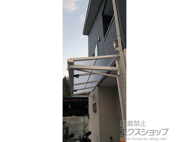 群馬県吾妻郡中之条町ののバルコニー・ベランダ屋根 ソラリア F型 ルーフタイプ 単体積雪〜20cm対応 施工例
