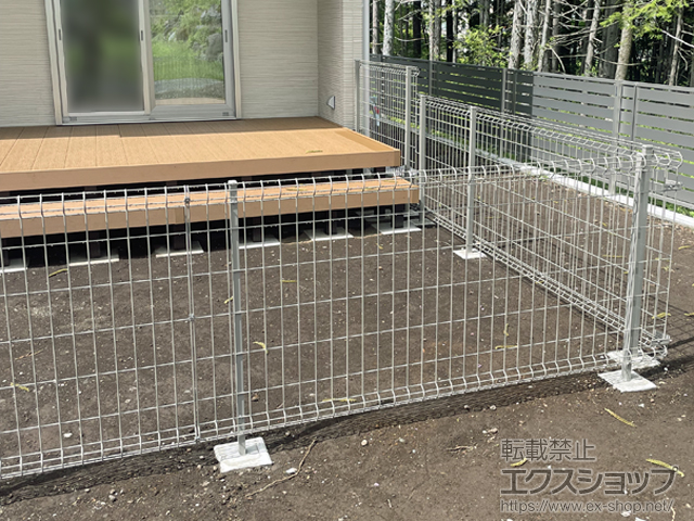 山梨県南都留郡富士河口湖町ののフェンス・柵 イーネットフェンス 3F型 自由柱施工 施工例