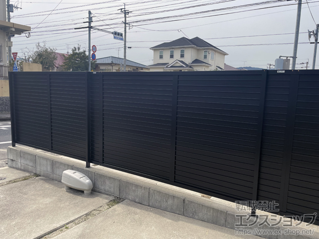 福岡県那珂川市ののフェンス・柵 フェンスAB YM2型 横目隠し2 フリーポールタイプ 施工例