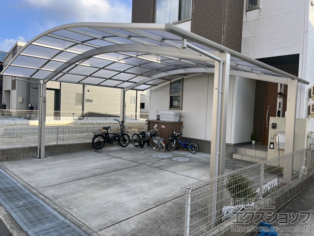 愛知県北名古屋市ののカーポート アリュース 600タイプ 2台用 積雪〜20cm対応+水平式物干し　テラス柱用 施工例