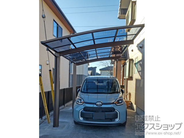 栃木県塩谷郡高根沢町ののカーポート アリュース 600タイプ 1台用 積雪〜20cm対応 施工例