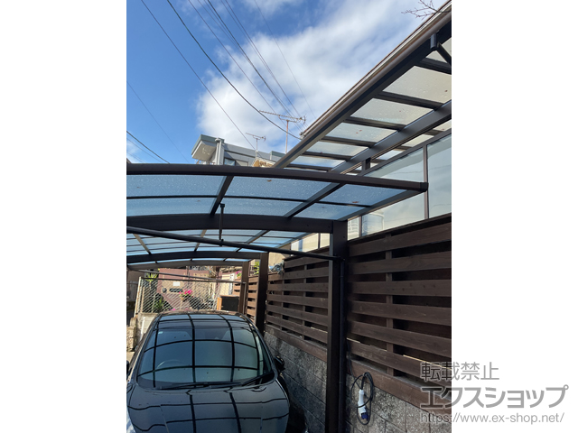 鹿児島県鹿児島市ののカーポート アリュースRE 600タイプ 前下がり 奥行延長セット 1.5台用 積雪〜20cm対応 施工例