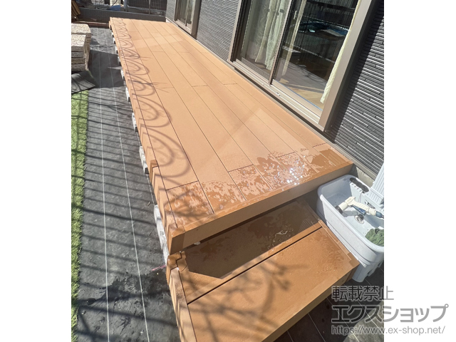 東京都小金井市ののウッドデッキ リウッドデッキ 200＋リウッドステップ2型＋段床セット＜片側面 1段＞ 施工例