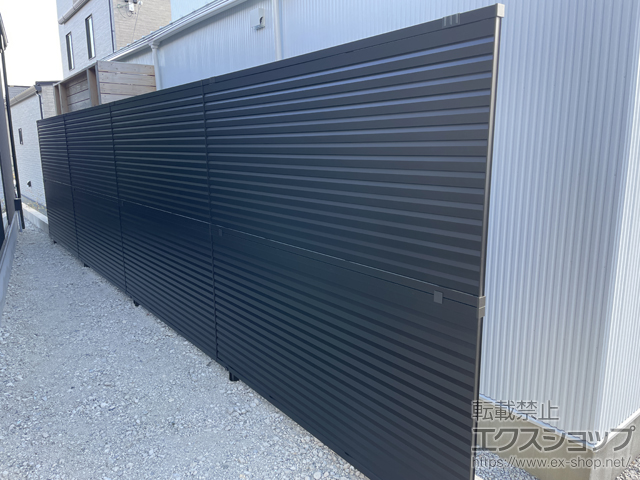 愛知県みよし市ののフェンス・柵 ミエーネフェンス 目隠しルーバータイプ 2段支柱 自立建て用 施工例