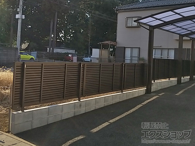埼玉県春日部市ののフェンス・柵 ミエーネフェンス 目隠しルーバータイプ　自由柱施工 施工例