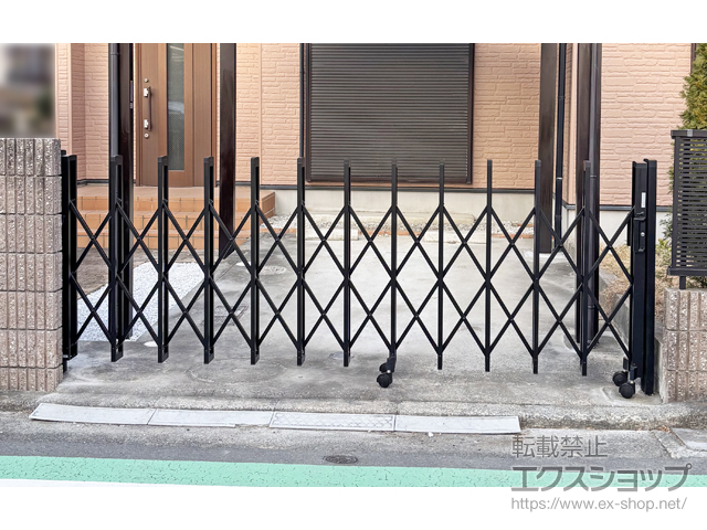 神奈川県横浜市ののカーゲート トリップゲートII 2型 スタンダード ノンレール 片開き 32S 施工例