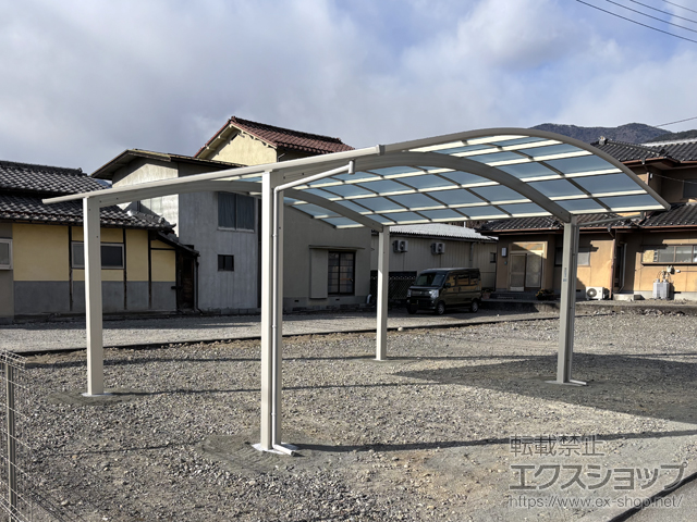 山梨県南巨摩郡富士川町ののカーポート アリュース 600タイプ 2台用 積雪〜20cm対応 施工例