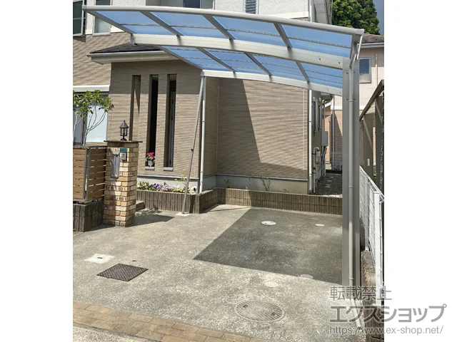 ��t����Ԕ����s�̂̃E�b�h�f�b�L�A���u�E���[�E���O�q�ɁA�J�[�|�[�g �A�����[�X 600�^�C�v 1��p �ϐ�`20cm�Ή��{���E���T�|�[�g �{�H��