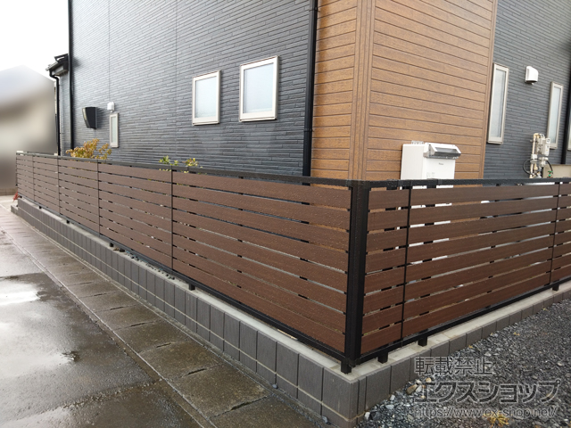 茨城県ひたちなか市ののフェンス・柵 モクアルフェンス 横板タイプ 自由柱施工 施工例
