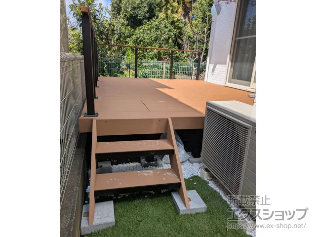 東京都練馬区のYKKAPのウッドデッキ リウッドデッキ 200＋リウッドステップ5型＋ルシアスデッキフェンスB01型＜笠木のみタイプ＞ 施工例