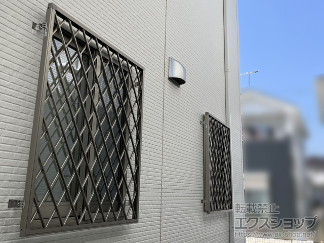 埼玉県熊谷市のLIXIL リクシル（トステム）の面格子・窓格子 アルミ面格子 ヒシクロス 施工例