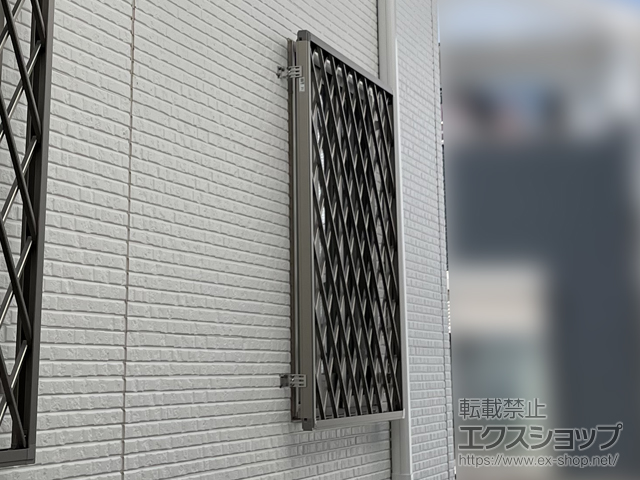 埼玉県熊谷市のLIXIL リクシル（トステム）の面格子・窓格子 アルミ面格子 ヒシクロス 施工例