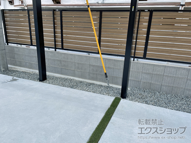 兵庫県明石市ののフェンス・柵 フェンスAB YS3型 横スリット3 複合色 フリーポールタイプ 施工例