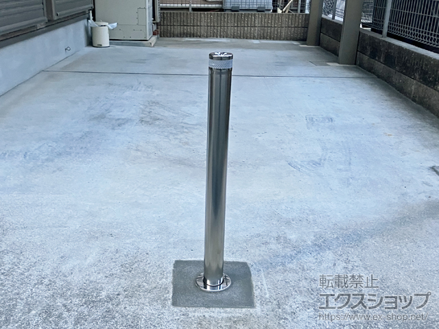 大阪府池田市のの スペースガード(車止め) S60型 埋込式 南京錠付き 施工例