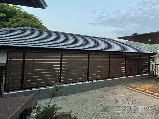 長崎県佐世保市ののフェンス・柵 フェンスAB YS3型 横スリット3 複合色　フリーポールタイプ 施工例