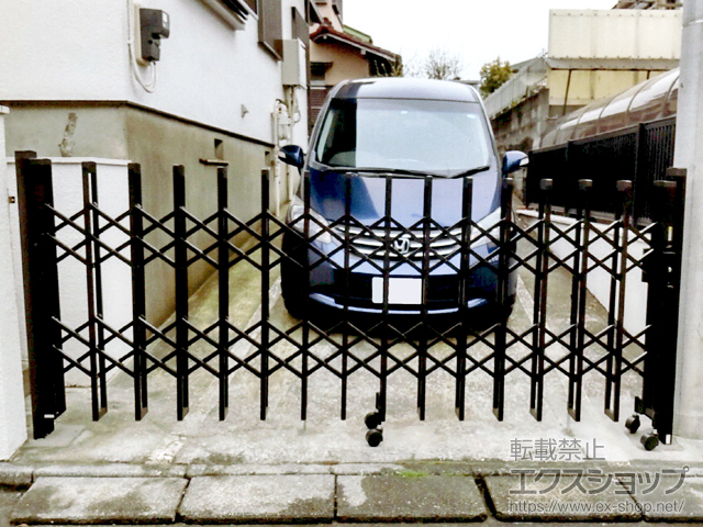 神奈川県茅ヶ崎市ののカーゲート トリップゲートII S型 傾斜地対応 ノンレール 片開き*30S 施工例