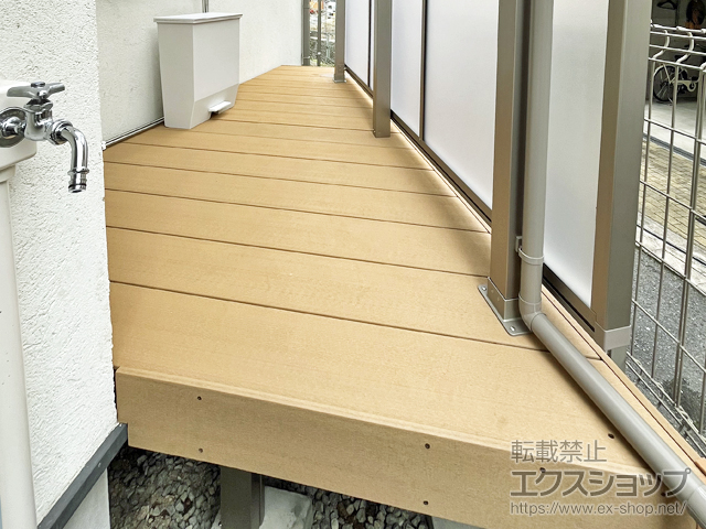 大阪府箕面市のLIXIL リクシル（トステム）のウッドデッキ レストステージ 幕板納まり 施工例