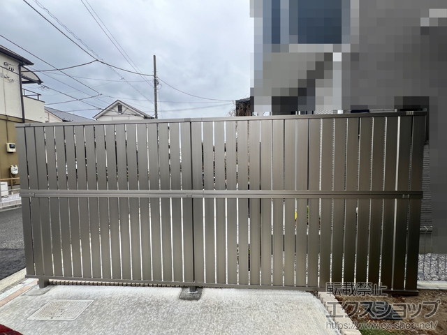 東京都調布市ののフェンス・柵 フェンスAB TS2型 縦スリット2 アルミ多段柱仕様 施工例