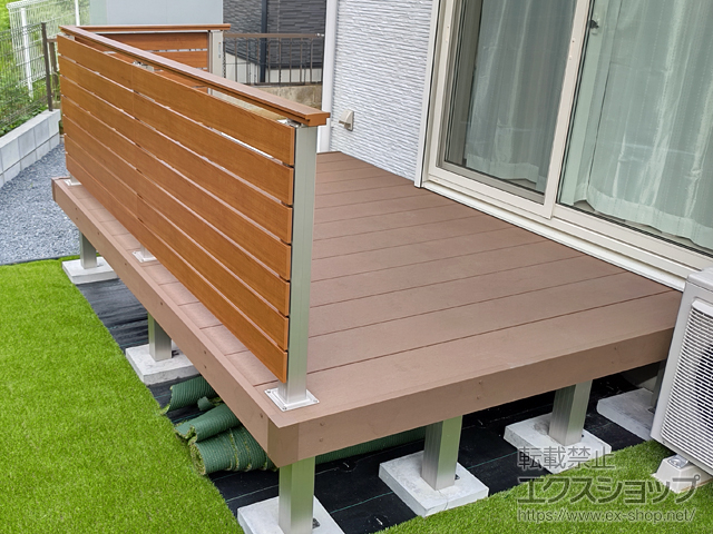 千葉県佐倉市ののウッドデッキ リウッドデッキ 200＋ルシアスデッキフェンスA01型<横板格子タイプ> 施工例