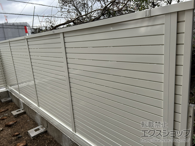 神奈川県横浜市ののフェンス・柵 フェンスAB YM2型 横目隠し2 ※フリーポールタイプ（L=4,100mm） 施工例