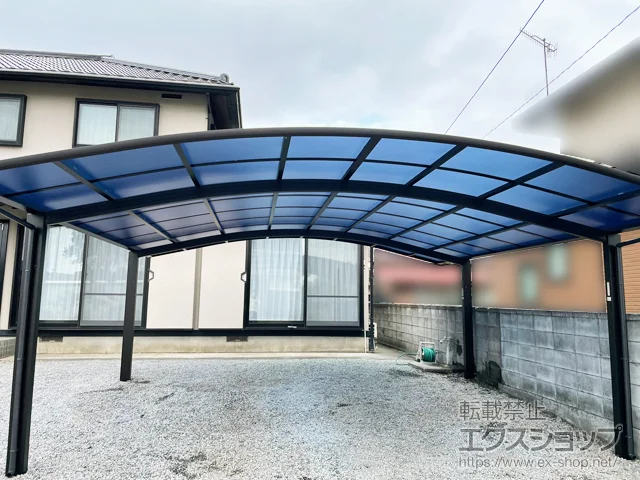 群馬県邑楽郡邑楽町のYKKAPのカーポート アリュース ツイン 積雪〜20cm対応 施工例