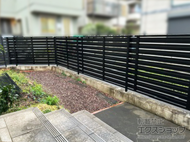 千葉県佐倉市ののフェンス・柵 モクハイフェンス アルミ色タイプ　フリーポールタイプ 施工例