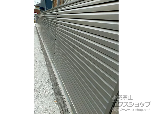 福岡県北九州市ののフェンス・柵・塀、門扉 シンプレオフェンス13F型 ルーバー 自由柱施工 施工例