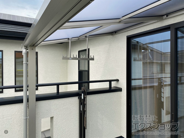 兵庫県三田市ののバルコニー・ベランダ屋根、テラス屋根、カーポート ソラリア F型 テラスタイプ 単体 積雪〜20cm対応 施工例