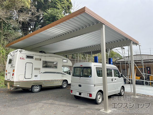 福岡県北九州市ののカーポート ジーポートPro 積雪30cm対応 3台用 4本柱 複合色 施工例