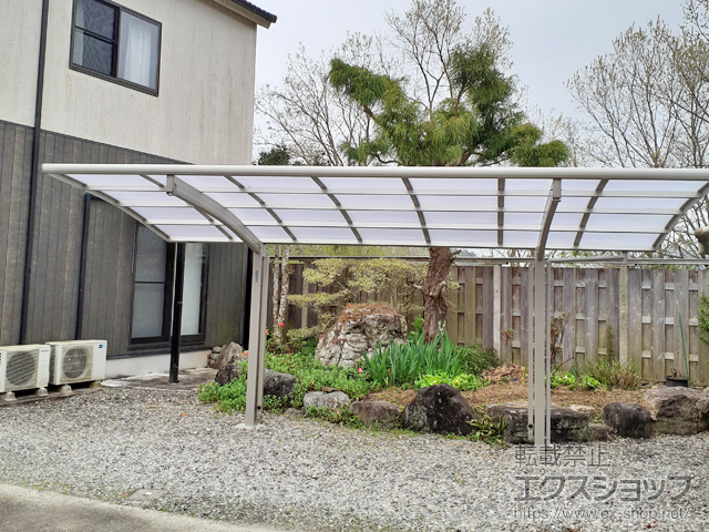 三重県多気郡多気町ののカーポート プレシオスポート 積雪〜20cm対応＋着脱式サポート柱 2本セット 施工例