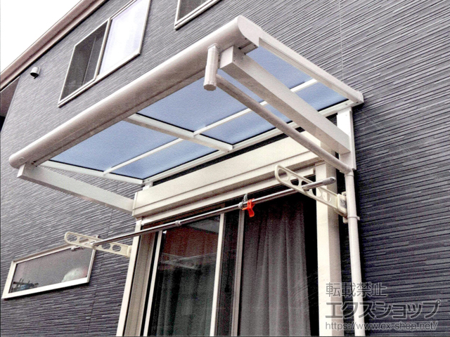 千葉県八千代市ののバルコニー・ベランダ屋根 レボリューA F型 柱なしタイプ 単体 積雪〜20cm対応 施工例