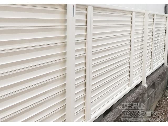 大阪府吹田市ののフェンス・柵 ミエーネフェンス 目隠しルーバータイプ 自由柱施工 施工例