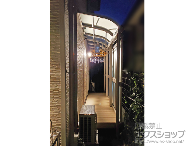 兵庫県神戸市ののテラス屋根 ソラリア R型 テラスタイプ 単体 積雪〜20cm対応＋吊り下げ式固定物干し 標準＋前面パネル 施工例