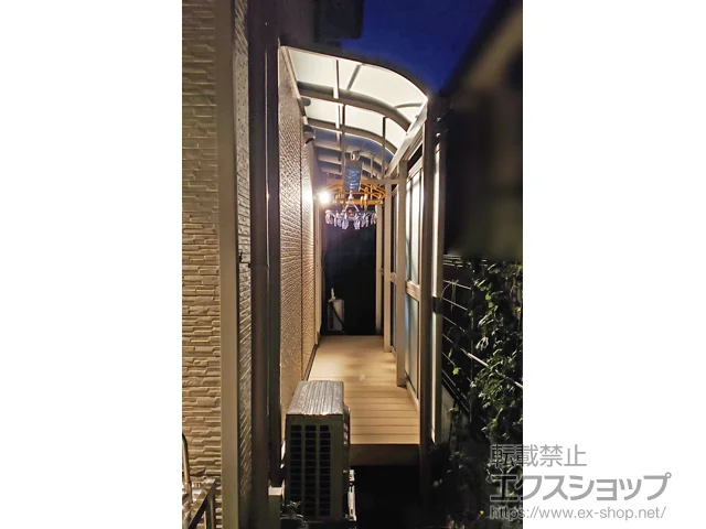 ���Ɍ��_�ˎs�̂̐l�H�ŁE�Ő��A�e���X�����A�J�[�|�[�g �\�����A R�^ �e���X�^�C�v �P�� �ϐ�`20cm�Ή��{�݂艺�����Œ蕨���� �W���{�O�ʃp�l�� �{�H��