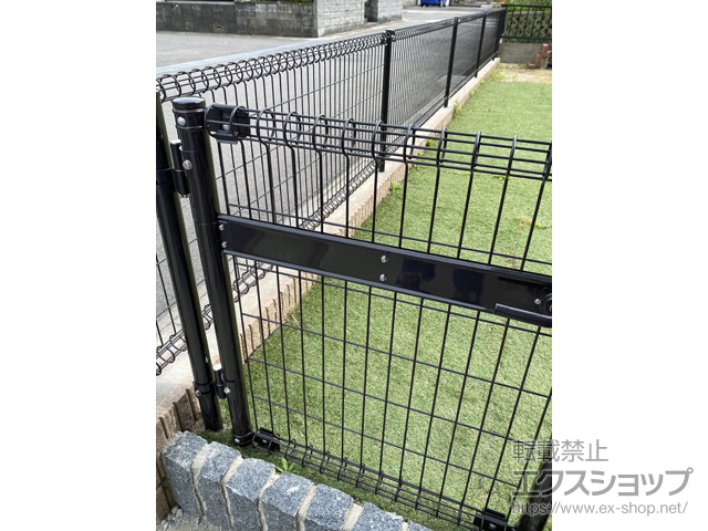 佐賀県小城市ののフェンス・柵 ハイグリッドフェンスN1型 間仕切りタイプ 施工例