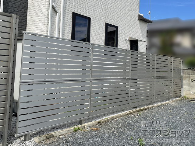 埼玉県川越市ののフェンス・柵 シンプレオフェンスSY1F型 横半目隠し 2段支柱 自立建て用 施工例