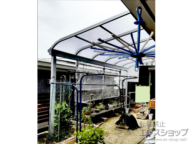 静岡県浜松市ののテラス屋根 ソラリア R型 テラスタイプ 単体 積雪〜20cm対応 施工例
