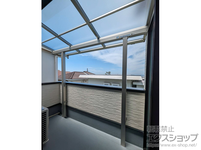 大阪府東大阪市ののバルコニー・ベランダ屋根 ソラリア F型 屋根タイプ 単体 積雪〜20cm対応 施工例
