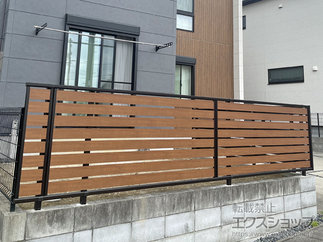 愛知県刈谷市ののフェンス・柵 モクアルフェンス 横板タイプ 自由柱施工 施工例