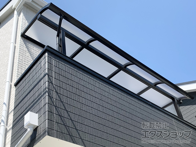 埼玉県川口市ののバルコニー・ベランダ屋根 ソラリア R型 屋根タイプ 単体 積雪〜20cm対応 施工例