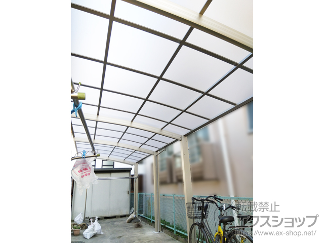 愛知県岡崎市ののカーポート プレシオスポート 縦連棟 積雪〜20cm対応 施工例