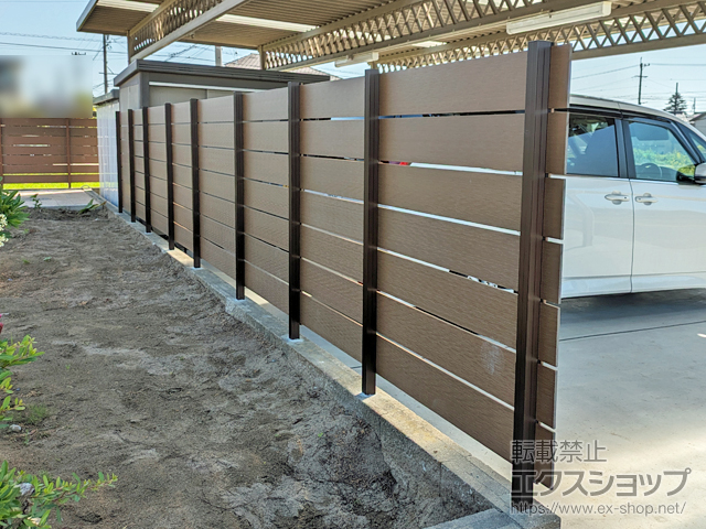 愛知県丹羽郡扶桑町ののフェンス・柵 プラド/one(ワン)フェンス ジョイントあり仕様 W8,000×H1,200 板段数7段 板隙間10mm 施工例