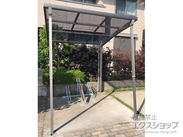 茨城県つくばみらい市ののサイクルポート・駐輪場 ネスカRミニ (ラウンドスタイル) 積雪〜20cm対応＋着脱式サポート＋サイクルキーパー（スチール製） 施工例